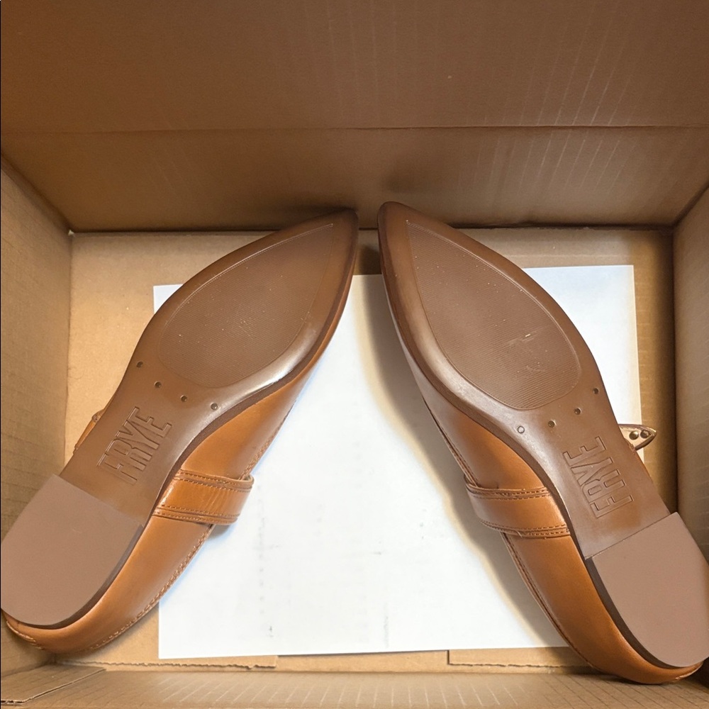 Frye Tan Leather Flats with Buckle 🌟🌟Brand New. With Box🌟 - Picture 8 of 15